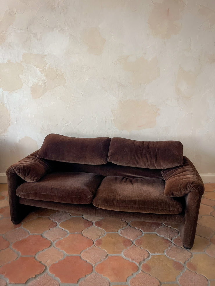 Cassina Maralunga sofa by Vico Magistretti