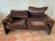 Cassina Maralunga sofa by Vico Magistretti