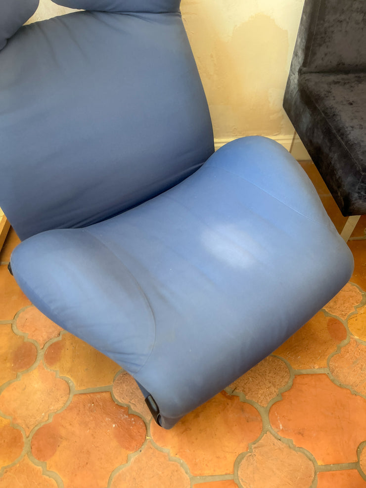 Wink armchair designed by Toshiyuki Kita for Cassina