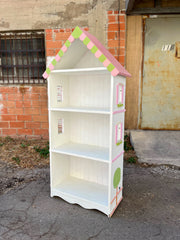 Folk Childrens Bookshelf