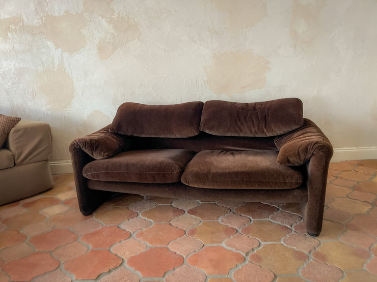 Cassina Maralunga sofa by Vico Magistretti