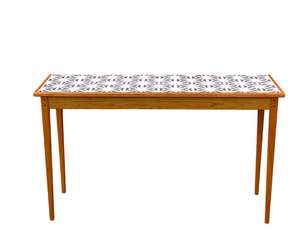 Primera Shaker Console Table