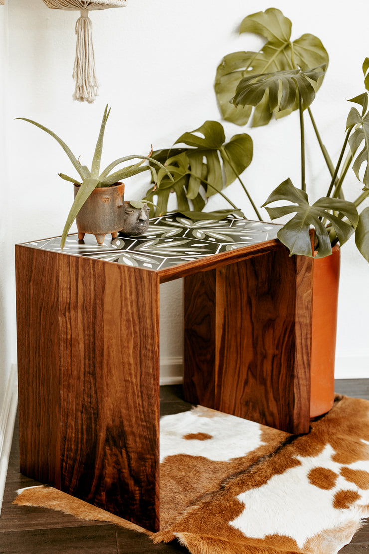 Primera Waterfall End Table